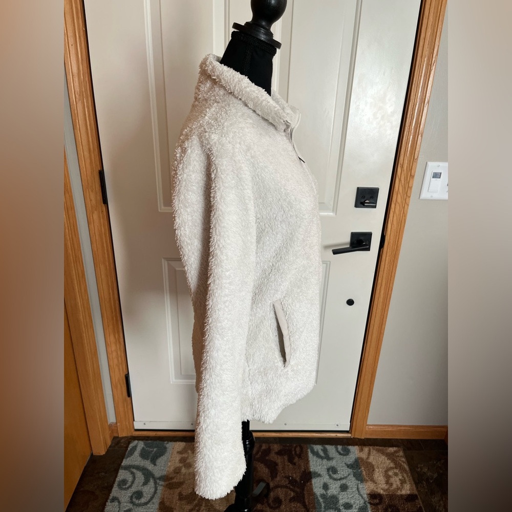 Women’s Patagonia Los Gatos birch white deep pile fluffy full zip jacket. Medium - Picture 3 of 16